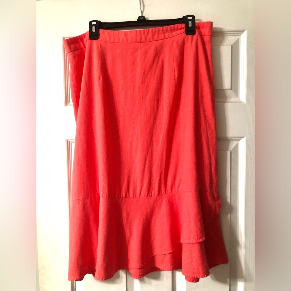 Est. 1946, Salmon MIDI Skirt